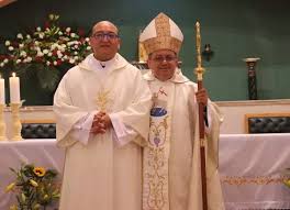 D. Ulises Trujillo es ordenado diácono y realiza su primera vinculación a  la Hermandad