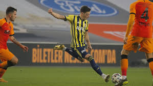 Ozil has failed to score or register an assist in his six apperances for fenerbahce so far and missed a glorious opportunity to open the scoring last night, but missed what ozil could now miss the next six weeks, but the player revealed on instagram that the injury was not as serious as it might have been. Ozil Does Not Prevent Fenerbahce From Giving Up The Lead In The Derby Latest News Breaking News Top News Headlines