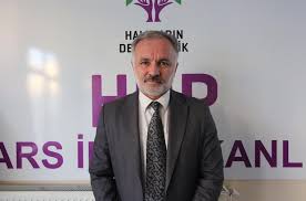 Ayhan bilgen, sosyal medya hesabından açıklamalarda bulundu. Kars Ta Belediye Baskanligini Hdp Nin Adayi Kazandi Hdp Belediye Baskan Adayi Ayhan Bilgen Secimin Basindan Beri Kars Kazanacak Dedik Kars Kazandi Kars Haberleri