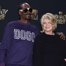 Reddit twitter facebook discuss.dogecoin.com bitcointalk.org. Snoop Dogg Releasing His Own Cookbook Celebrities Celebretainment Com