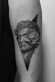 Lucifer Morningstar Adli Kullanicinin Tattoos Panosundaki Pin Dovme Fikirleri Erkek Dovmeleri Dovme Tasarimlari