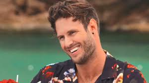 Maurice and jessie share a tender moment, and matthew and vanessa cuddle up for the first night together. Love Island Australia Season 1 Episodes Video On Demand