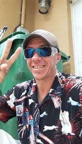 Derek Laviolette's Instagram, Twitter & Facebook