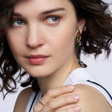 The best-selling Lily is now available in the Lily Ring