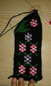 This Pin Was Discovered By Gul Tig Isleri Tig Desenleri Orgu