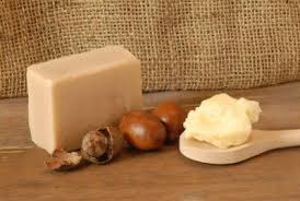 Beaute Et Beurre De Karite Nappy N Ko Produits Nappy Cheveux Crepus Frises Beurre De Karite Beurre De Karite Pur Lotion En Barre
