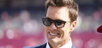 With more than 20 years of safe crossings, Kaye Spence earns High 5 award