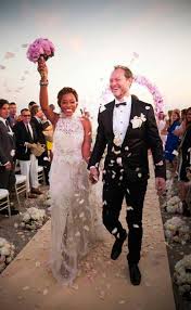 Pin By Karen Ross On Songs Of Romance Celebrity Weddings Swirl Couples Gorgeous Wedding