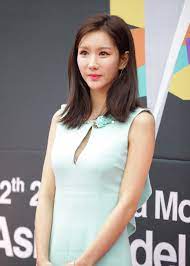 ^ 애프터스쿨 정아 '신랑 정창영 에스코트 받으며 등장'. ì •ì•„ ìœ„í‚¤ë°±ê³¼ ìš°ë¦¬ ëª¨ë'ì˜ ë°±ê³¼ì‚¬ì „