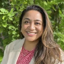 Arlene Sewell's Instagram, Twitter & Facebook