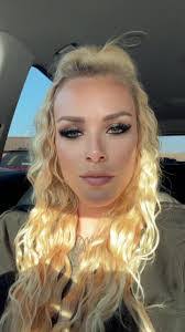 Ashley Toman's Instagram, Twitter & Facebook