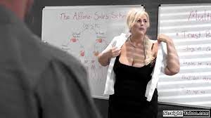 Cheating milf fucked by office janitor - XVIDEOS.COM