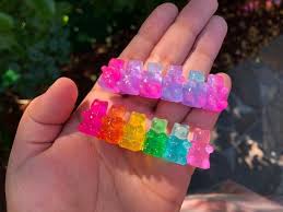 Cute Resin Gummy Bears Sit Upon A Metal Barrette I Absolutely Love Gummy Bears They Bring On A Beautiful Sense Of Childho Hair Barrettes Candy Hair Barrettes