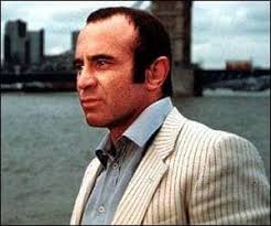 FUN FACT: In The Untouchables, Al Capone is played by Robert De Niro, one  of the biggest names in Hollywood. Director, Brian De Palma always wanted a  huge star to play the