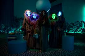 Space Monkeys”, lungometraggio d'esordio di Aldo Iuliano, già vincitore del  Globo d'Oro