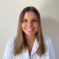 Lauren Squires's Instagram, Twitter & Facebook