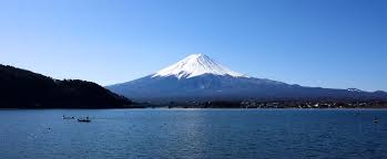 Visible from tokyo on a clear day, the mountain is located to the west of tokyo on the main island honshu. Mount Fuji Nach Japan Reisen