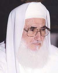 والشيخ الصابوني، من مواليد مدينة حلب السورية عام 1930، وتخرج في الكلية الشرعية ووقف الشيخ الصابوني إلى جوار الحراك الشعبي السوري ضد النظام، وهاجم مرارا بشار الأسد. Ù…Ø­Ù…Ø¯ Ø¹Ù„ÙŠ Ø§Ù„ØµØ§Ø¨ÙˆÙ†ÙŠ ÙˆÙŠÙƒÙŠØ¨ÙŠØ¯ÙŠØ§