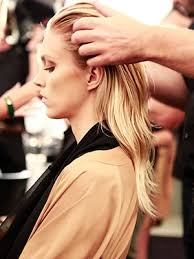 5 Things Hairstylists Wish You Would Tell Them