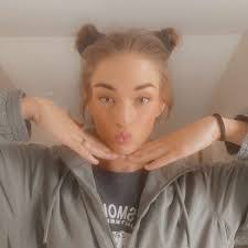 Megan Slack's Instagram, Twitter & Facebook