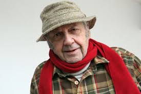 Judge rules gallery assistant to inherit photographer's fortune