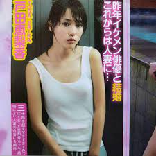 Amazon.co.jp: ◎芸能美女乳戸田恵梨香須藤凜々花☆森下まゆみ レースクイーン#ハイレグ#乳首ポッチ#透け乳首#開脚股間#食い込み#マンスジ  [切抜1p : おもちゃ