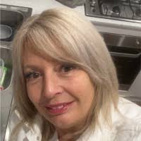 Amanda Davy's Instagram, Twitter & Facebook