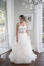 Rent Or Buy This Sottero And Midgely Wedding Dress Online At Borrowingmagnolia Com A Rental Wedding Dresses Wedding Dress Accessories Wedding Dress Size 10