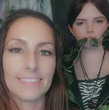 Laura Anne Gibson (@laura.dehart.372) • Facebook