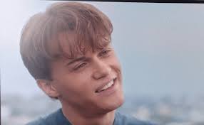 SEIN GESICHT, ALS SIE SAGTE, DASS SIE SICH ERINNERTE, WAS ER ÜBER DEN  SONNENAUFGANG GESAGT HAT 🫠 : r/tsitp