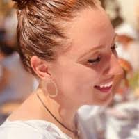 Jessica Scheele's Instagram, Twitter & Facebook