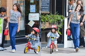 Pour l'occasion sa célèbre mère s'est donc emparée de son compte instagram pour lui. Meet Joe Attal Photos Of Charlotte Gainsbourg S Daughter With Yvan Attal
