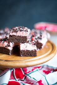 For a more layered look, you could use two different. Brownie Bottom Peppermint Ice Cream Bars My Modern Cookery