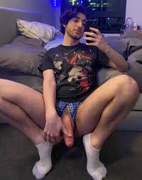 TW Pornstars - KingJax. Twitter. Do these boxers make my cock look fat? 🥺.  4:50 PM - 15 Nov 2022