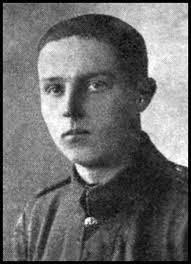 Anne Jenks's Instagram, Twitter & Facebook