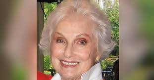 Sarah Hoffer's Instagram, Twitter & Facebook