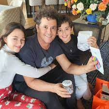 Carlos Vives y el romántico mensaje que le escribió a su ex Margarita Rosa  de Francisco | Univision Famosos | Univision