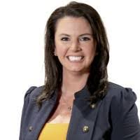 Robin Hart's Instagram, Twitter & Facebook