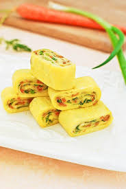 Gyeran Mari Literally Translated To Rolled Eggs Is Korean Style Rolled Omelettes Basically The Beaten Eggs Are Cooked Until A Recipes Egg Roll Recipes Food
