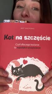 A Ty za co cenisz relację ze sowim kotem 🐈‍⬛🤔? @Wydawnictwo Znak  {prezent|paczka PR|niepłatny materiał reklamowy} #kotvspies #kot  #naszczęście #recenzja #książka #bookstagram #wydawnictwo #kotnieteraz ...