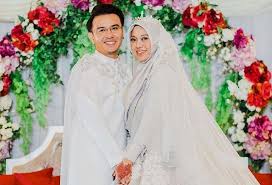 Fitri haris official sebuah lagu mengisahkan betapa susah dan payahnya seorang anak untuk lafazkan sayang dan rindu. Artis Malaysia Fitri Haris Isteri Mahu Dikurniakan Facebook