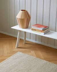 Der grob strukturierte, handgefertigte teppich sorgt für ein gemütliches ambiete und macht ihr zuhause noch wohnlicher. Hochwertige Teppiche Von Hay