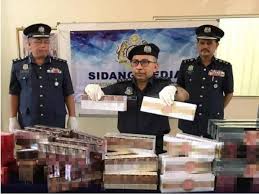 Malaysia phát lệnh giới nghiêm đến cầu thủ trước trận gặp việt nam. Kaji Semula Kesan Cukai Terhadap Produk Tembakau