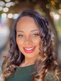 Ashley Powell's Instagram, Twitter & Facebook