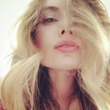 Kyra Lynn's Instagram, Twitter & Facebook