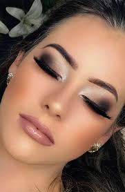 20 Wedding Makeup Looks for Brunettes : Smokey Eye Makeup Look