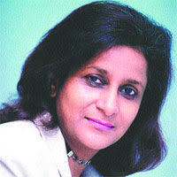 Traffic jam as thousands flock to band launch