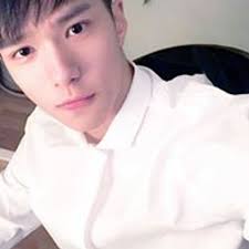 Stream Aaron Kong music