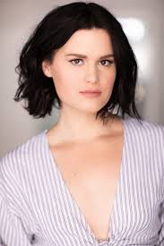 Jenny Austin's Instagram, Twitter & Facebook