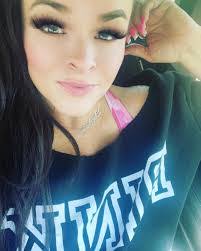 Shannon Lovato's Instagram, Twitter & Facebook